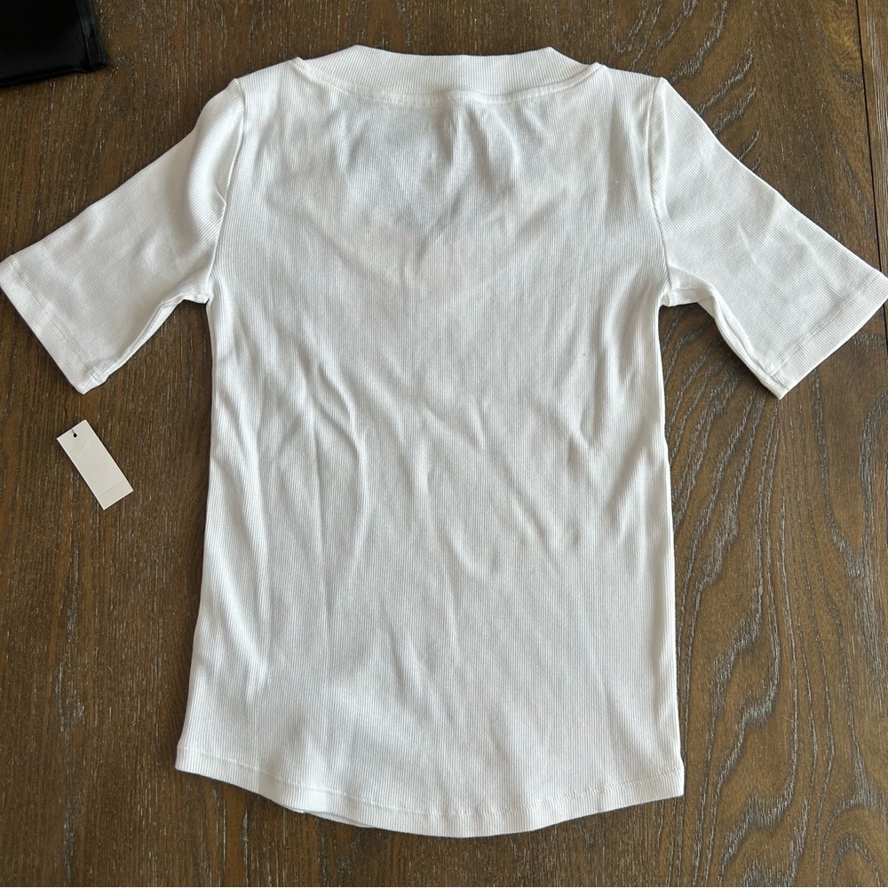 Talbots White Ribbed V-Neck Top NWT - Picture 4 of 4